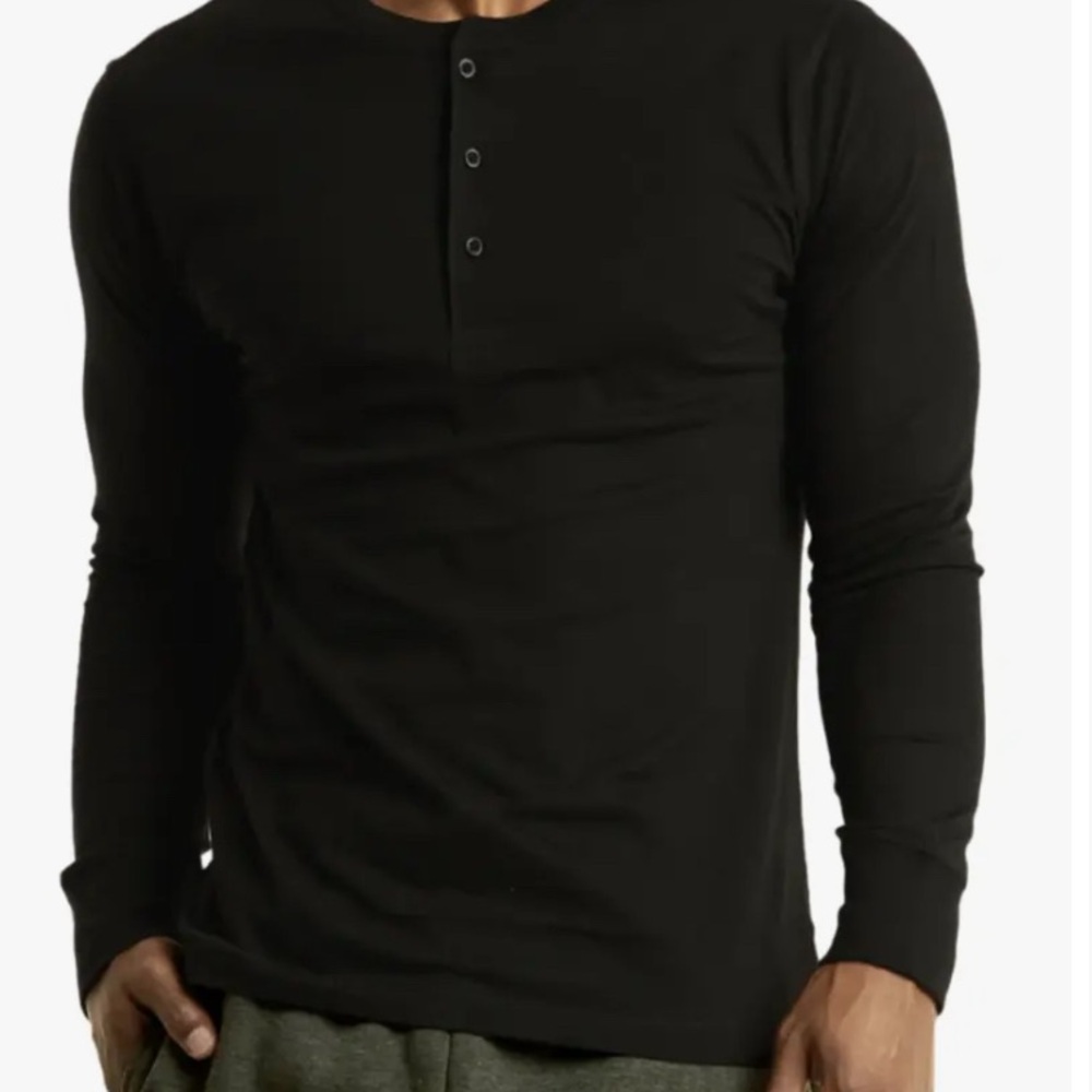 NWOT. Men’s Dark Brown Long Sleeve Pullover Henley